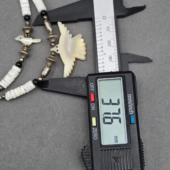 Vintage Southwestern Bird Fetish Necklace 18" Hand Carved MOP Heishi Beads - Picture 8 of 11